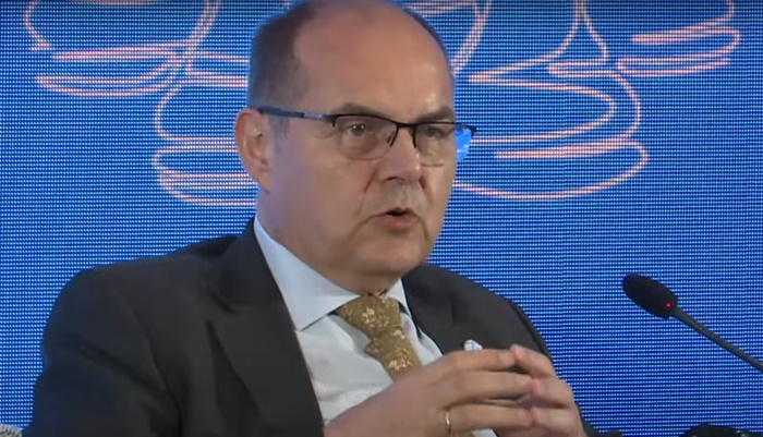 Schmidt: Dodik živi u svijetu snova, nekad ne najavljujem, ali uradim neke stvari