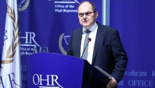 Schmidt: Dodiku treba novac, dobiće ga pod strogim uslovima