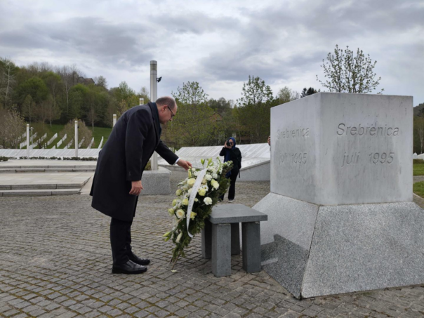 Schmidt iz Potočara poručio: Posvećenost sjećanju i obnovi mora biti nepokolebljiva