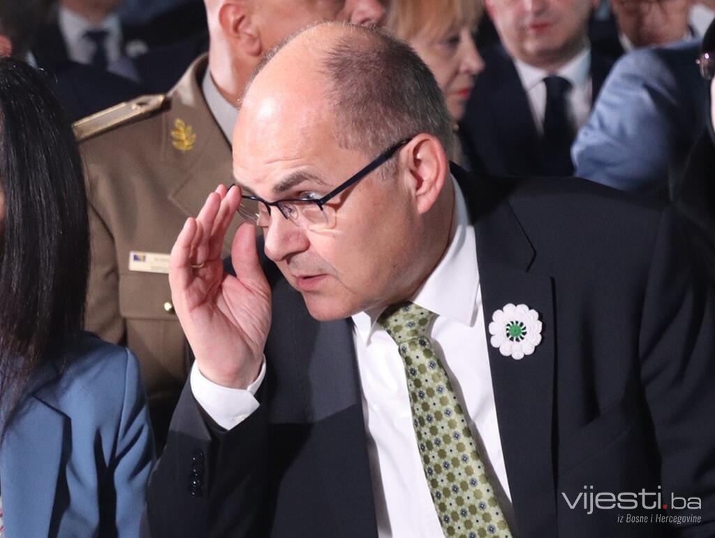Schmidt: Iz Srebrenice danas šaljemo signal cijelom svijetu