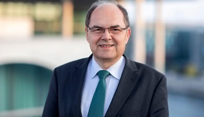 Schmidt: Ja sam ideja Angele Merkel