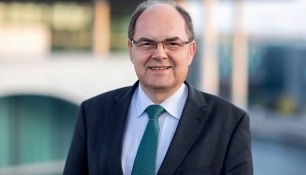 Schmidt: Ja sam ideja Angele Merkel