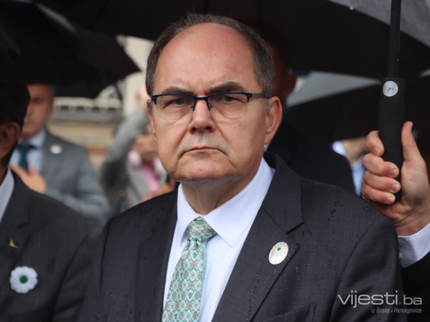 Schmidt: Kako možete zaboraviti genocid? Dužnost je sjećati se Srebrenice