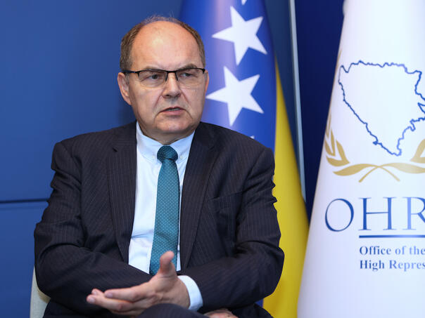 Schmidt: Mir u BiH nije ugrožen, politički je doveden u pitanje