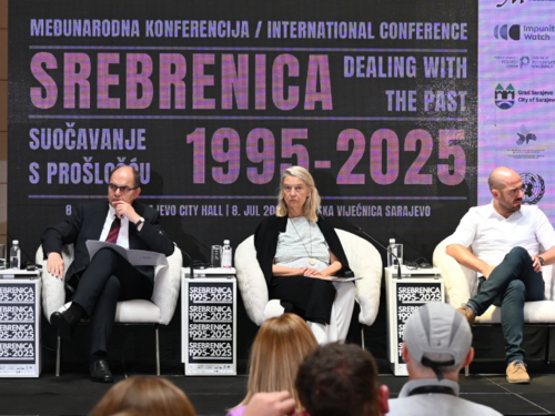 Schmidt na konferenciji o Srebrenici: Moramo štititi dostojanstvo žrtava i graditi demokratsku kulturu