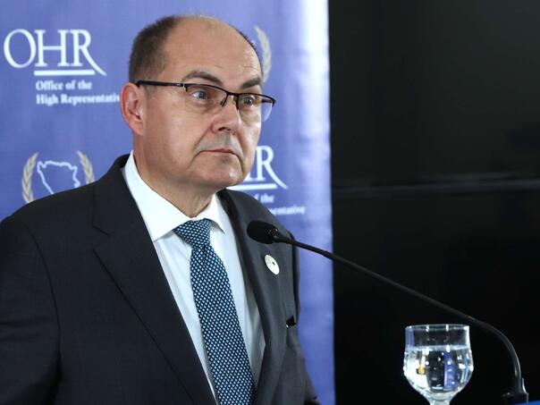 Schmidt nametnuo odluku o MC Srebrenica, najavio i nove