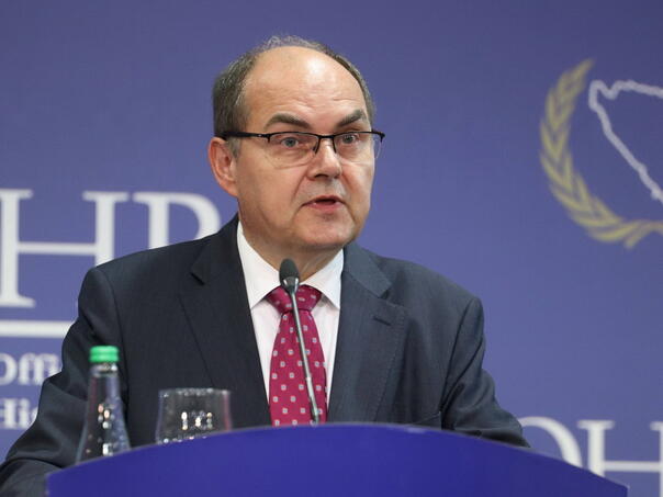 Schmidt: Nećemo prihvatiti uklanjanje stranih sudija