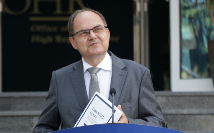 Schmidt: Nema više odlaganja ni političkih igara