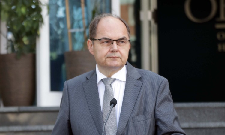 Schmidt ni pod kojim okolnostima neće dozvoliti prekrajanje granica BiH