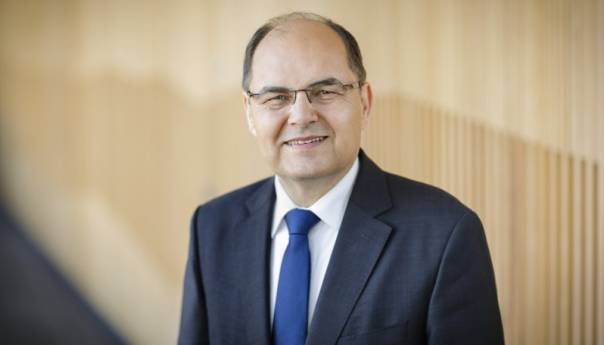 Schmidt: Nikad više rat i nasilje, mi to možemo