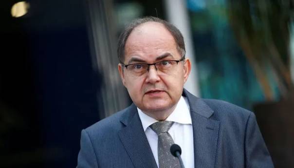 Schmidt o odluci Ustavnog suda: Može se nastaviti formiranje vlasti