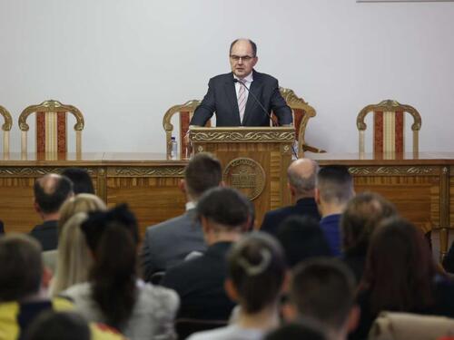 Schmidt održao predavanje studentima: BiH nije zemlja iz koje treba ići