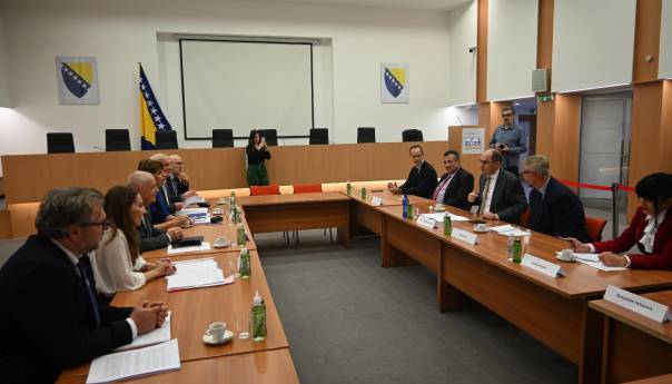 Schmidt osudio prijetnje članovima Centralne izborne komisije