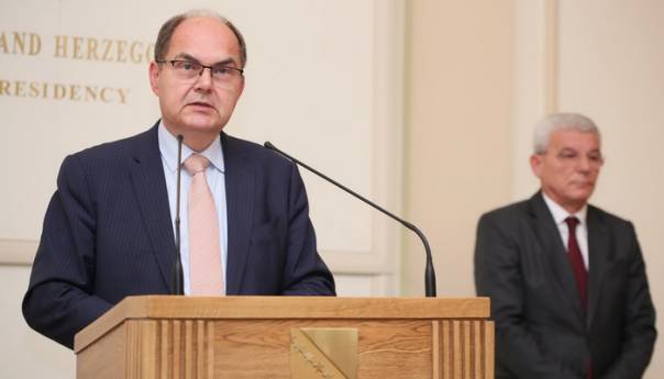 Schmidt otkrio da je Dodik najavljivao dolazak na sastanak