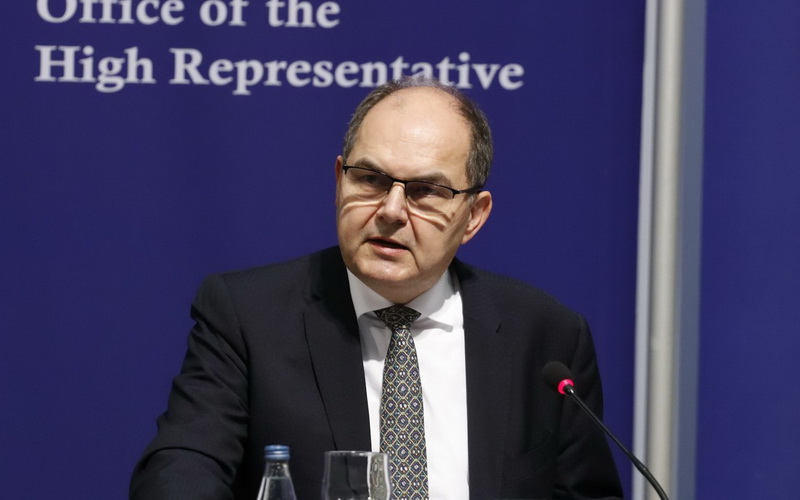 Schmidt: Pasoša RS neće biti, sankcije se samo donesu!