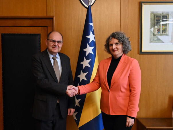 Schmidt posjetio i pružio podršku CBBiH