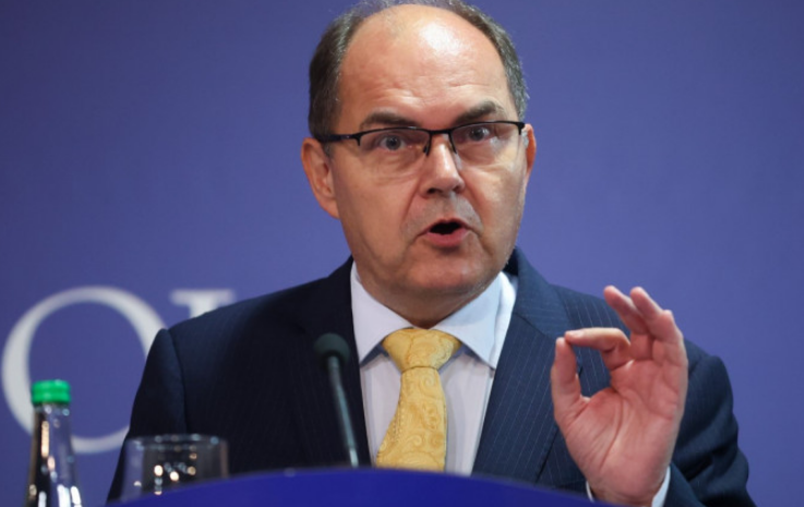 Schmidt o 9. januaru: Može imati posljedice po vlasti RS