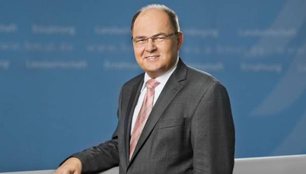 Schmidt 'posvađao' vlast i opoziciju u RS