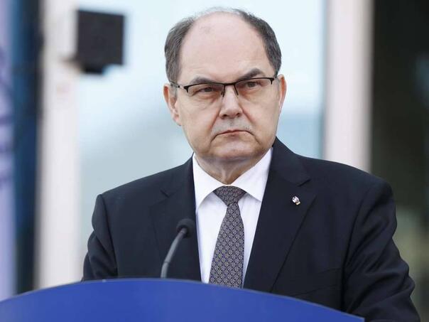 Schmidt pozvao političare: Prestanite sa blokadama, gradite održiva rješenja