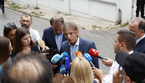 Schmidt prenio liderima: Nameće samo tehničke izmjene, ali ...