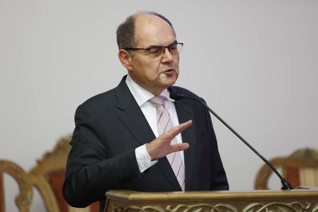 Schmidt pripremio odluku o nametanju budžeta BiH, SAD traži dodatnu analizu