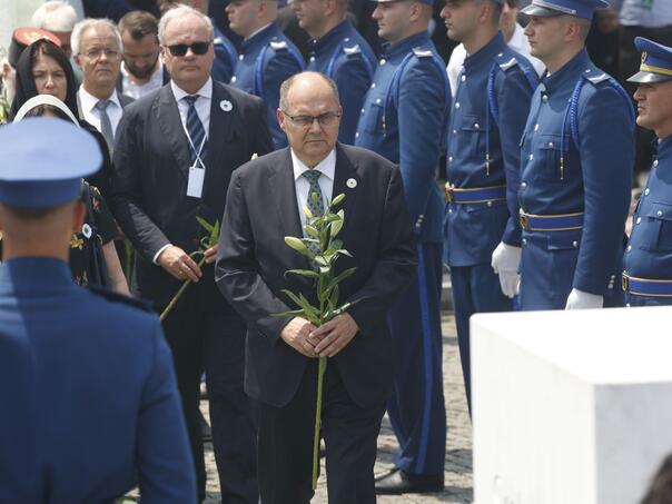 Schmidt: Rezolucija da bude pokretač ozdravljenja i razumijevanja
