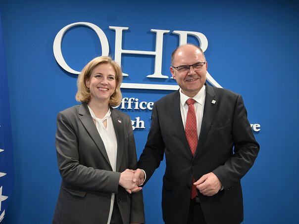 Schmidt s austrijskom ministricom: Ojačati vladavinu prava