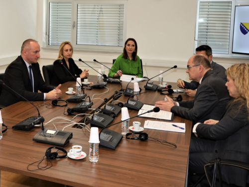 Schmidt s Bogunićem: Ne može biti pregovora o državnim institucijama