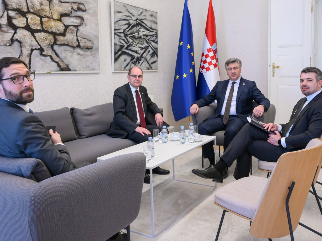 Schmidt sa Plenkovićem u Zagrebu "o krizi i rješenjima za BiH"