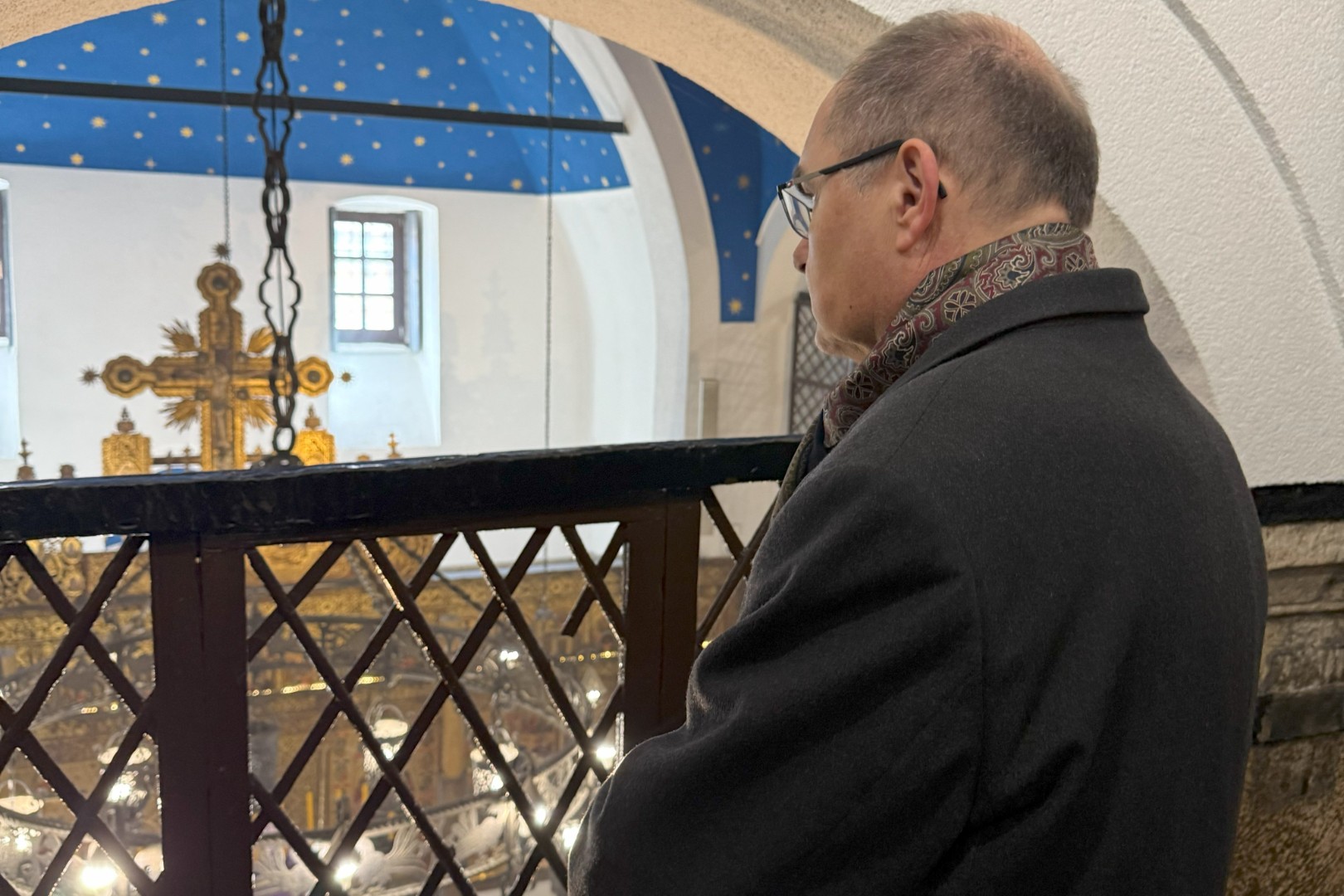 Schmidt sa pravoslavcima na službi povodom Velikog petka