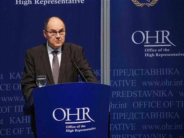 Schmidt se obraća u 16.30: Nameće odluku?