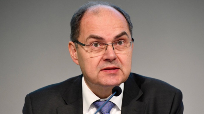 Schmidt u SAD: Avanturističke inicijative iz RS