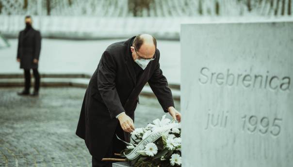 Christian Schmidt uputio snažnu poruku u Srebrenici