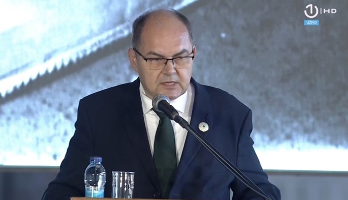 Schmidt u Srebrenici: Osjećam teret neuspjeha međunarodne zajednice 
