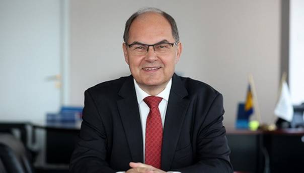 Schmidt uputio poruku građanima BiH za Novu godinu