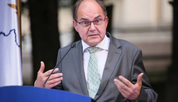 Schmidt najavio zajednički angažman Bidena i Merkel u BiH