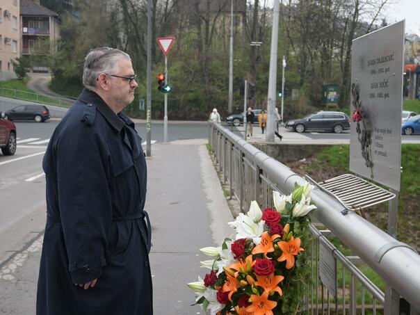 Schmidtov zamjenik odao počast Olgi i Suadi