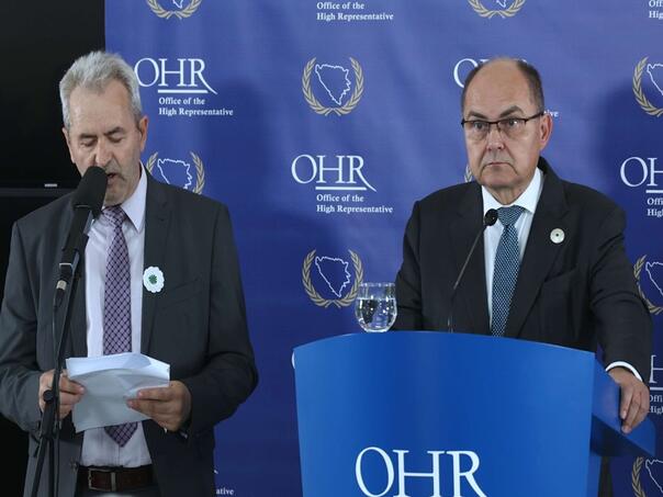 Schmidt: Na tlu smo RS, zvaničnici entiteta kao djeca u vrtiću