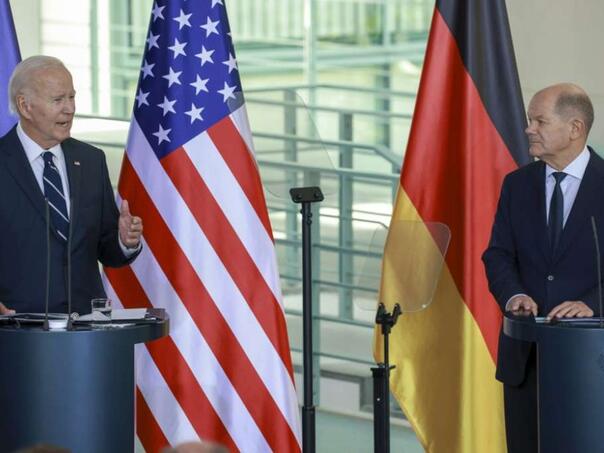 Scholz poručio Bidenu: Vašem rukovodstvu treba zahvaliti što je Putinov plan propao