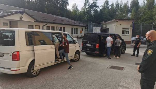 SDA Bihać: Pozdravljamo dogovor o izmještanju migranata iz Bire