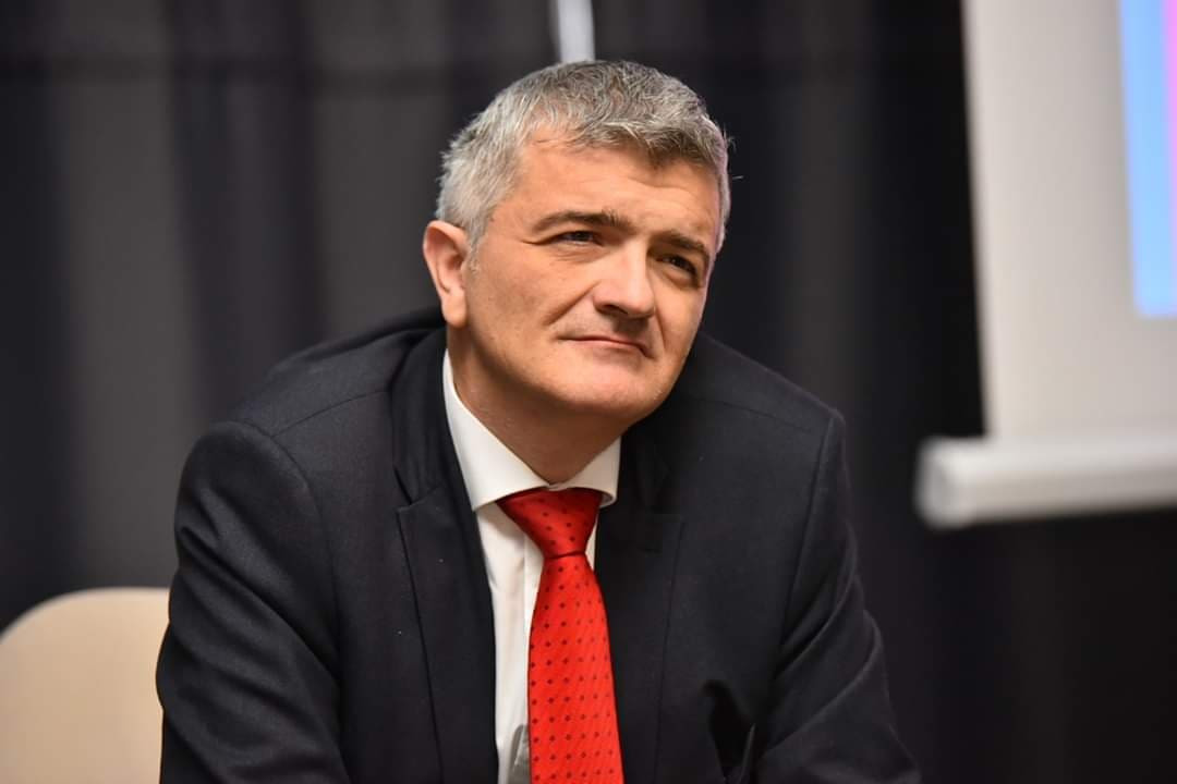 SDA Centar: Mandićev problem nije Kapidžić, već NiP koji skuplja ruke za njegov opoziv