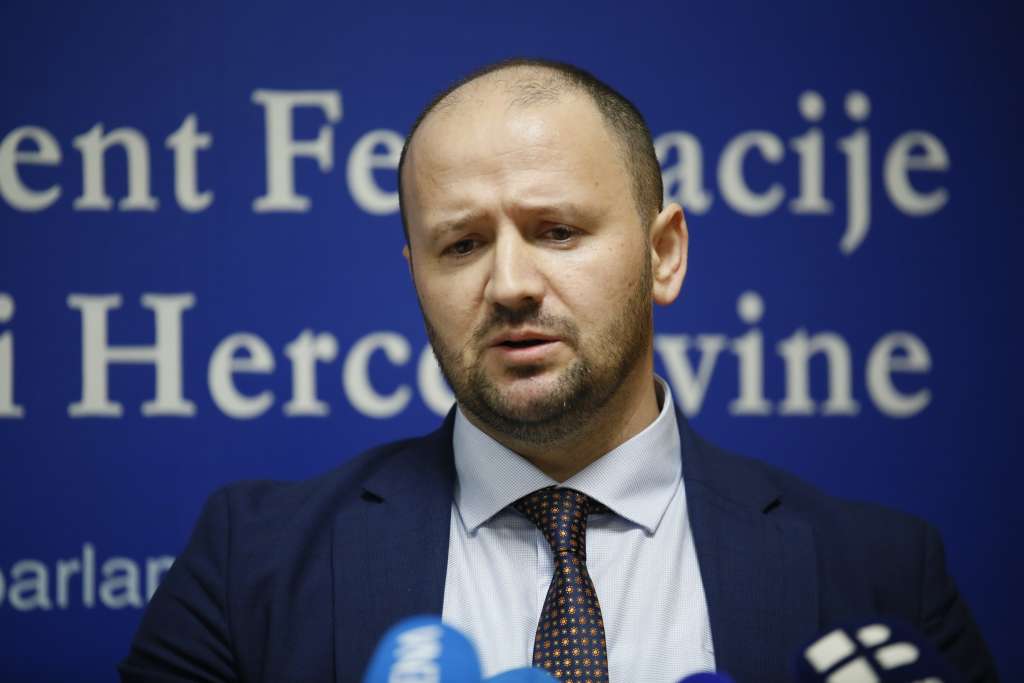 SDA i DF imaju većinu u Klubu Bošnjaka u Domu naroda PSBiH
