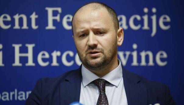 SDA i DF imaju većinu u Klubu Bošnjaka u Domu naroda PSBiH