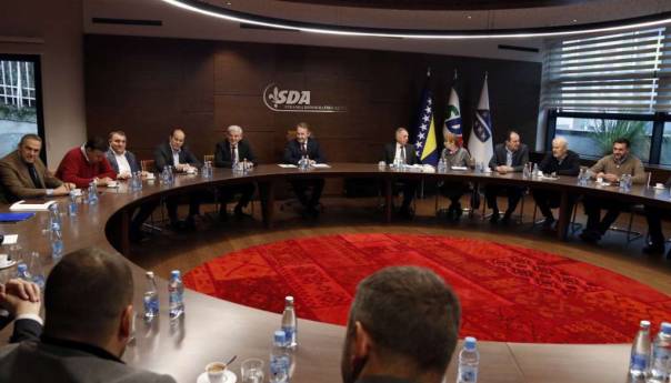 SDA: Ignorisanjem Kluba Bošnjaka HDZ je stavio tačku na 'legitimno predstavljanje'