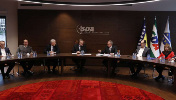 SDA: Način izbora i razrješenja rukovodećih struktura u javnim preduzećima jasno propisan zakonom