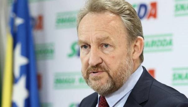 SDA: Naša stranka mora objasniti šta se desilo preko vikenda i čime ih je HDZ 'ubijedio'