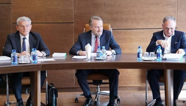 SDA: Ne želimo specijalnog izlasnika EU koji bi BiH povezivao sa Srbijom i Kosovom