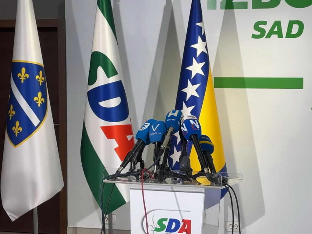 SDA: Nedopustiv pritisak Dodikovog režima na Memorijalni centar Srebrenica