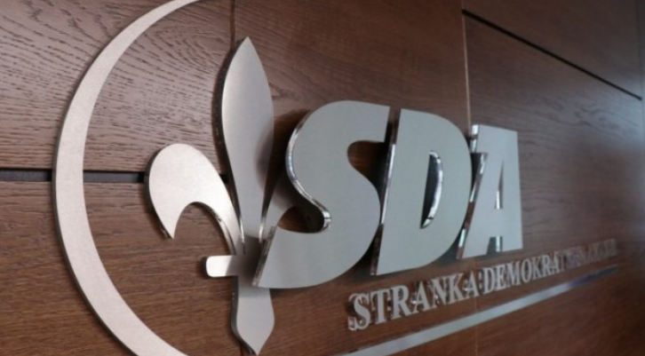 SDA: Nezakoniti Pravilnik o registraciji vozila mora biti stavljen van snage
