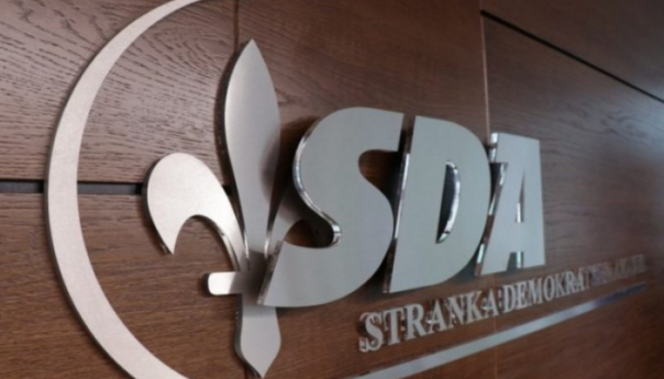 SDA: Nezakoniti Pravilnik o registraciji vozila mora biti stavljen van snage